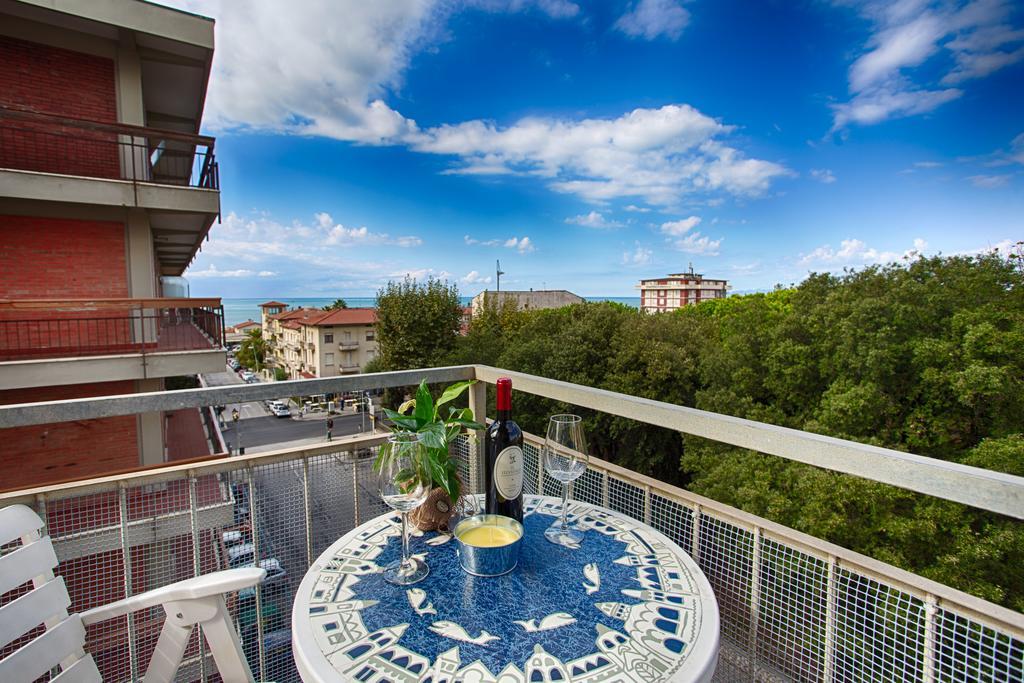 Versilia Residence Λίντο ντι Καμαϊόρε Εξωτερικό φωτογραφία
